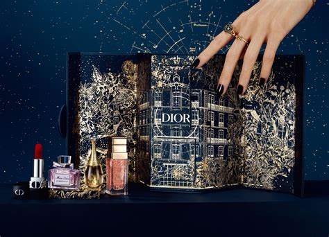 dior クリスマスコレクション|DIOR.